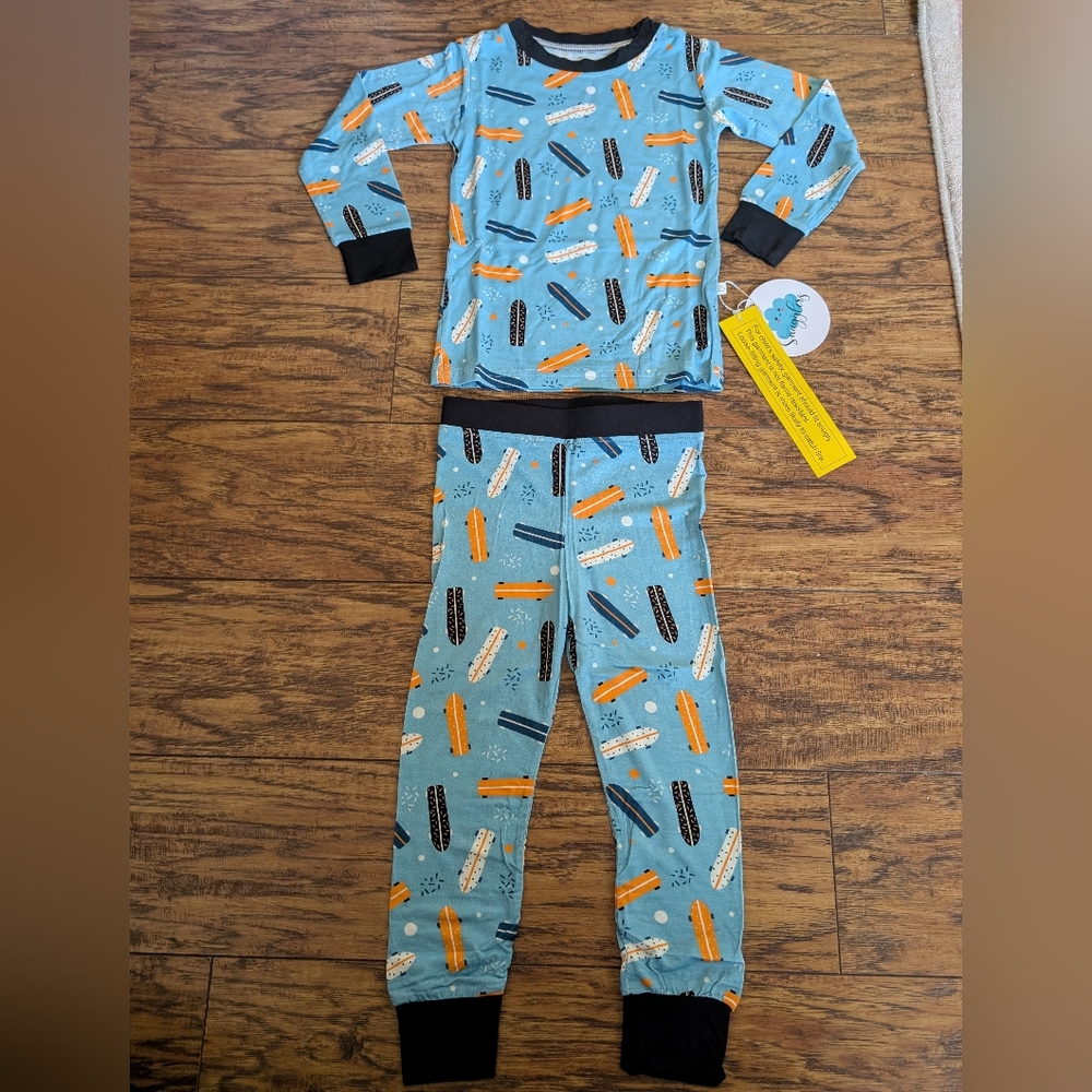 NWT‎ Bamboo Blue Skate Board Long Sleeve 2 Piece Pajama Set